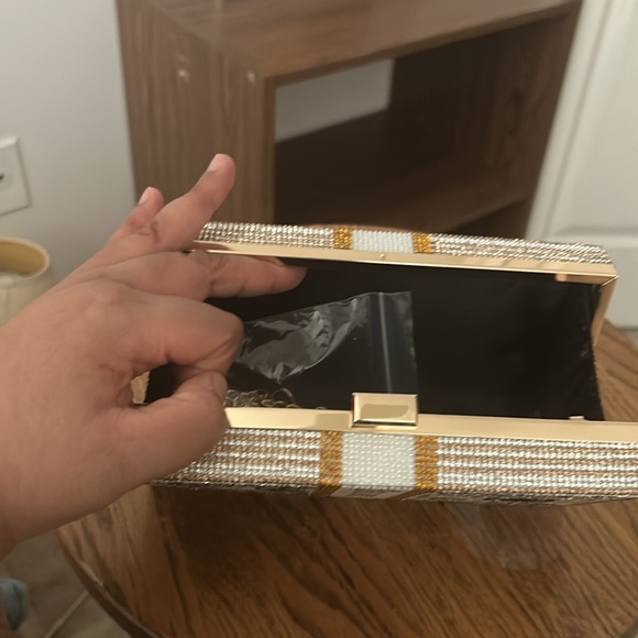 Gold Rhinestone Money Clutch - Picture 4 of 4